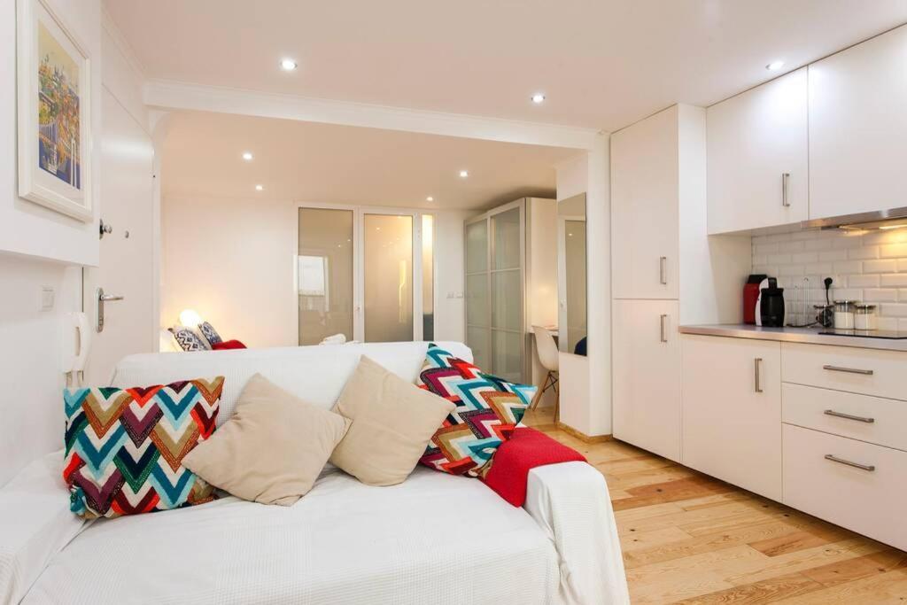 Charming Studio In Mouraria Lissabon Buitenkant foto